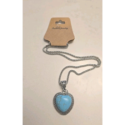 12707 Silver Heart Shaped Pendant Necklace With Turquoise Crackel Stone 18 In
