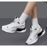 13173 Maeharmay Easy Slip On running sneakers Tennis Shoes Blk & Wht Size 8